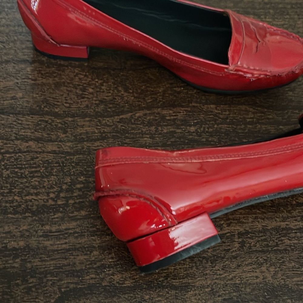 Michael Kors red patent leather women’s size 8 loafers - Picture 7 of 7